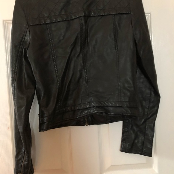 Leather jacket - Picture 2 of 3